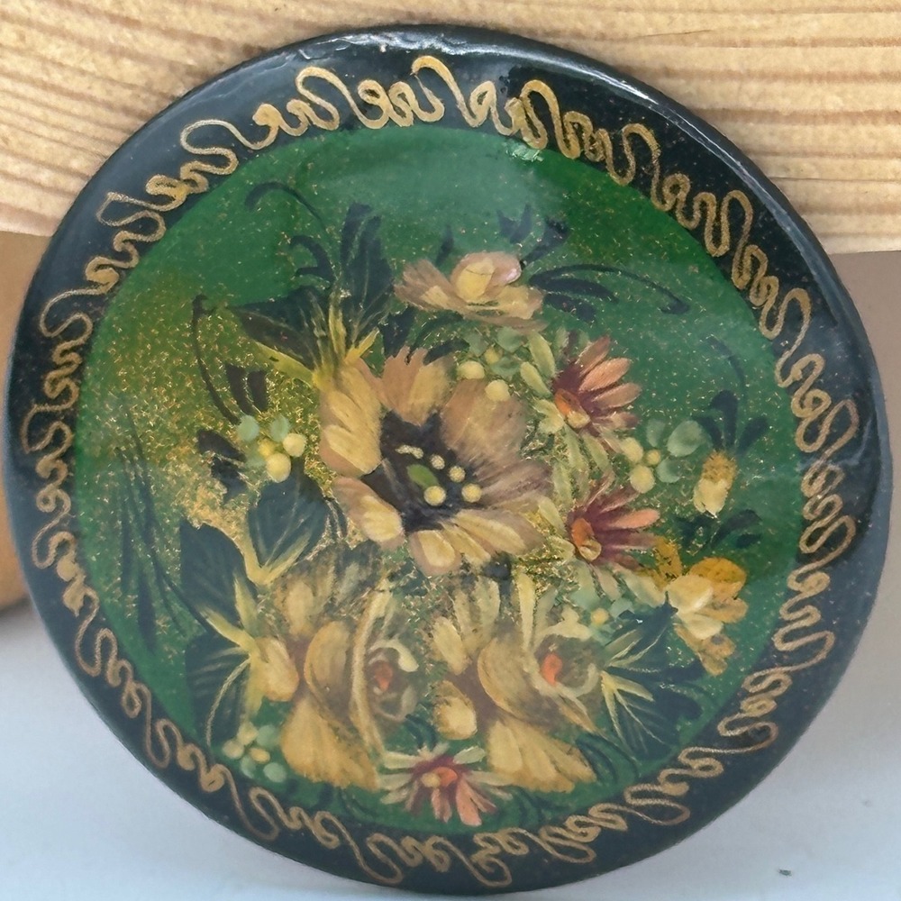 Vtg 1993 Signed Lacquer Brooch Hand-Painted Floral Folk Art Pin by E. Savelieva